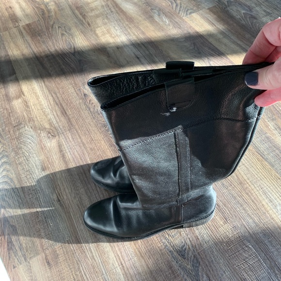 Banana Republic Women’s black leather boots - Picture 2 of 4